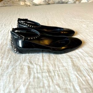 Black patent leather studded Burberry ballet flats with ankle strap EU 39